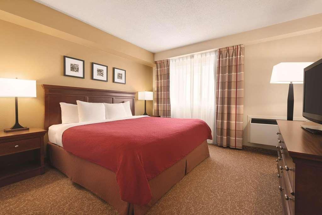 Country Inn & Suites By Radisson, Saskatoon, Sk Room photo